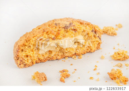 biscuits with filling. shortbread cookies on white background biscuits with filling. shortbread cookies on white background 122633917