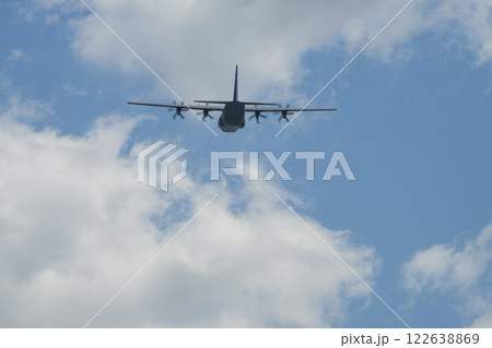 着陸する旅客機 着陸する旅客機 122638869
