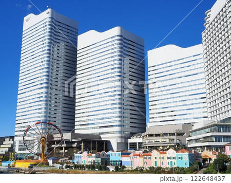 神奈川県　みなとみらいの景観　12月 122648437