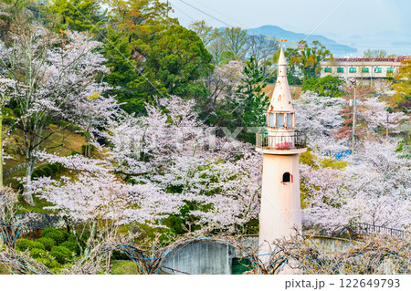 尾道 桜満開の千光寺公園 122649793