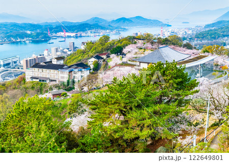 尾道 桜満開の千光寺公園 尾道 桜満開の千光寺公園 122649801