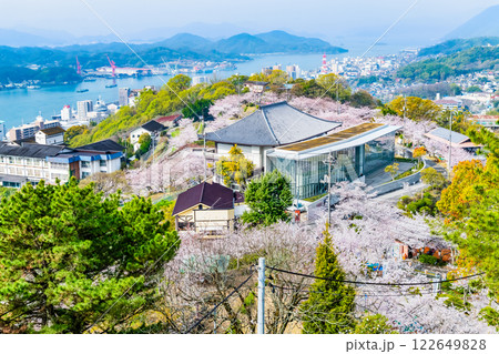 尾道 桜満開の千光寺公園 122649828