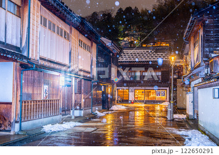 ひがし茶屋街 雪景色 ひがし茶屋街 雪景色 122650291