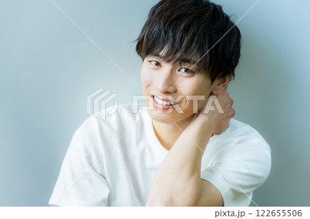 若い男性のポートレート 若い男性のポートレート 122655506