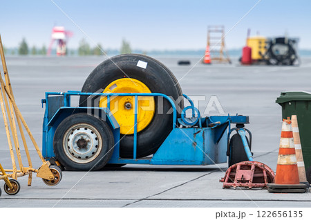 Replacement wheel for passenger aircraft Replacement wheel for passenger aircraft 122656135