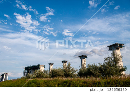 (とやまビューポイント)富山県射水市2009年5月　工事中の新湊大橋 122656380