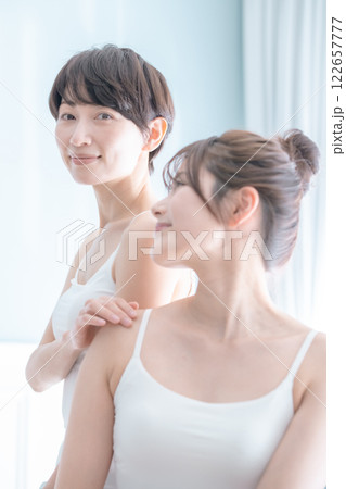 年代別女性のビューティーイメージ 122657777