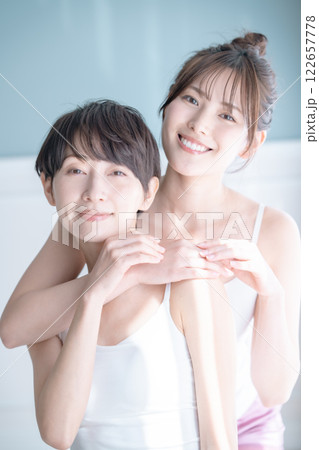 年代別女性のビューティーイメージ 122657778