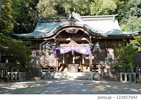 大阪 吹田 垂水神社 拝殿(初冬) 大阪 吹田 垂水神社 拝殿(初冬) 122657842
