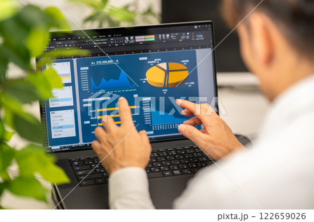 総務　経理　事務職　営業事務　一般事務　マネジメントダッシュボード　表　グラフ 122659026