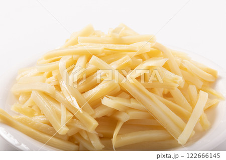 ［中国産］たけのこ水煮　細切り 122666145