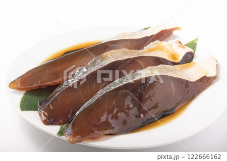 ぶり 照り焼き 切り身 ぶり 照り焼き 切り身 122666162