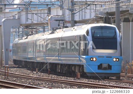 東北線を行く臨時特急草津・四万号：E653系電車 122666310