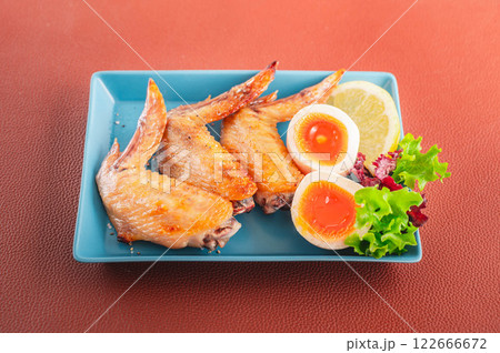 塩焼き手羽先と煮卵 塩焼き手羽先と煮卵 122666672