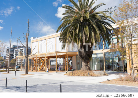 川崎市富士見公園 クラブハウス[左側アップ] 122666697