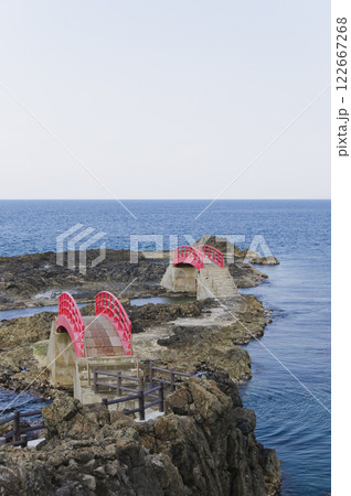 津軽国定公園、袰月海岸の潮騒橋と渚橋 青森 津軽国定公園、袰月海岸の潮騒橋と渚橋 青森 122667268