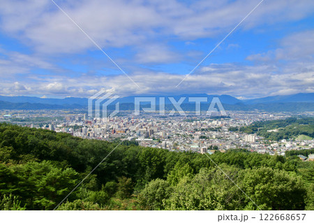 盛岡の市街地・岩山展望台（岩手県・盛岡市） 122668657