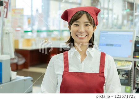 スーパーで働く人々(プロパティリリース取得済み) スーパーで働く人々(プロパティリリース取得済み) 122671725