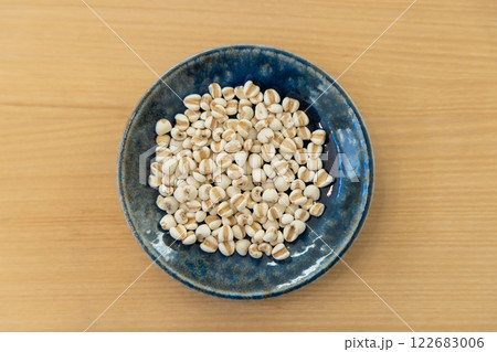 漢方　生薬　ハトムギ　ヨクイニン　薏苡仁 122683006