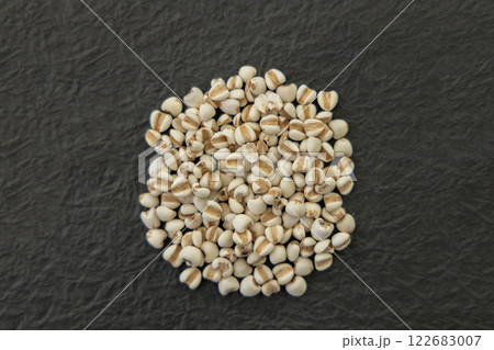 漢方　生薬　ハトムギ　ヨクイニン　薏苡仁 122683007