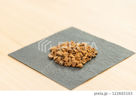 漢方　生薬　ケイヒ　桂皮 122683103