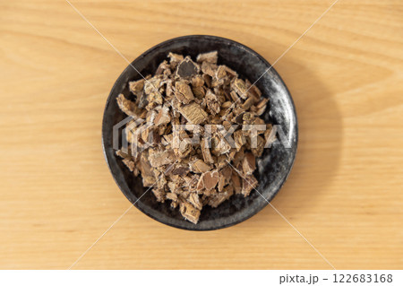 漢方　生薬　トチュウ　杜仲 122683168