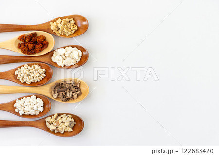 漢方薬　生薬　東洋医学 122683420