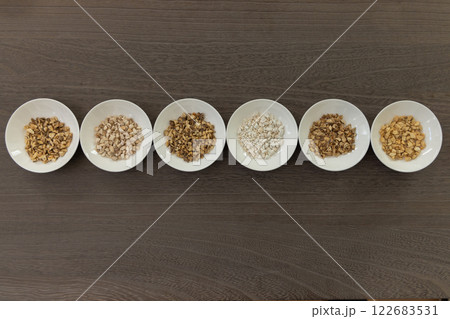 漢方薬 生薬 東洋医学 【当帰芍薬散-調剤-6セット】 漢方薬 生薬 東洋医学 【当帰芍薬散-調剤-6セット】 122683531