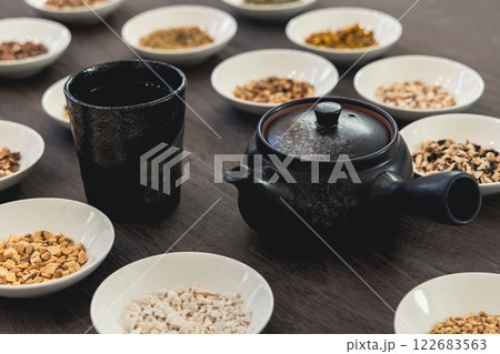 漢方薬　生薬　東洋医学　お茶 122683563