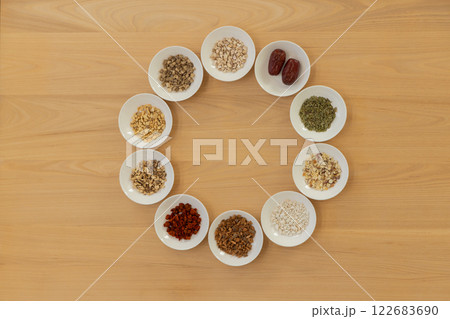 漢方薬　生薬　東洋医学 122683690