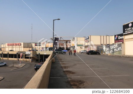 ジャビレイクモール（ナイジェリアの首都アブジャ） 122684100