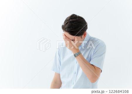 男性　ビジネス 122684108