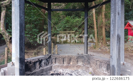東霧島神社内にあるお焚き上げ(宮崎県都城市) 東霧島神社内にあるお焚き上げ(宮崎県都城市) 122686175