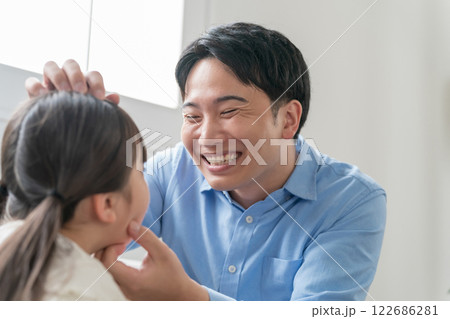 9歳の娘とパパ 9歳の娘とパパ 122686281