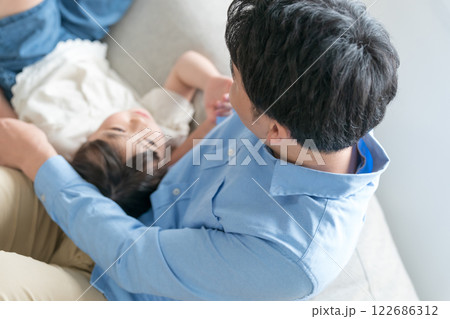 9歳の娘とパパ 122686312