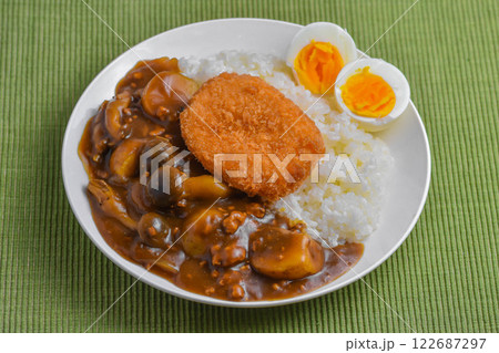 コロッケカレーライス 122687297