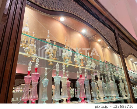 エジプトガラスの工芸品、ハンドメイドの吹きガラス香水瓶やガラス製品のお土産 エジプトガラスの工芸品、ハンドメイドの吹きガラス香水瓶やガラス製品のお土産 122688716