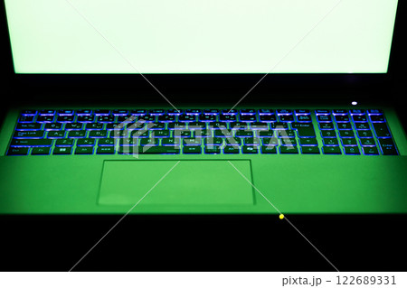 ノートpc ラップトップ ノートpc ラップトップ 122689331