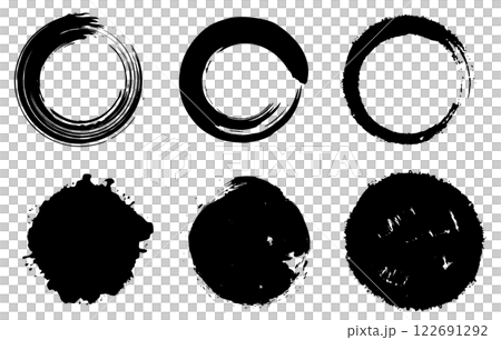 A Japanese-style circular design drawn with black ink. A simple frame that brings out the texture of the brush. 122691292