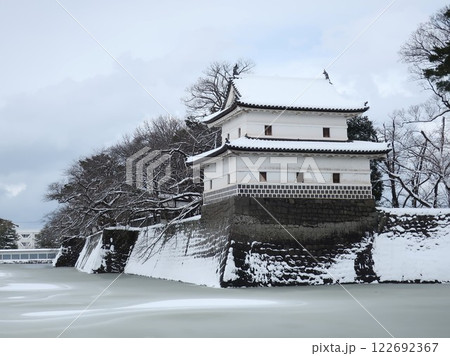新潟県　新発田市　雪の新発田城 122692367