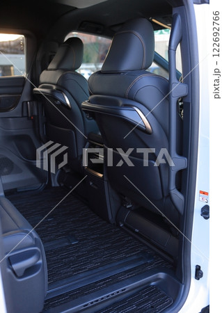 2024型アルファードの2列目シート 122692766