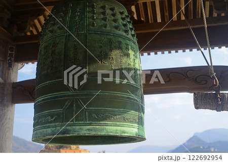 小豆島土庄町西光寺の鐘楼-5 小豆島土庄町西光寺の鐘楼-5 122692954