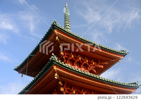 小豆島土庄町西光寺三重塔-4 122693629