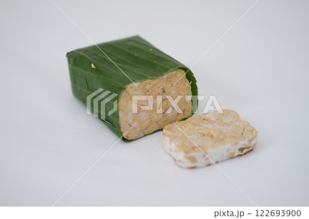 Tempeh is a traditional Indonesian food made from soybeans fermented with the Rhizopus oligosporus fungus Tempeh is a traditional Indonesian food made from soybeans fermented with the Rhizopus oligosporus fungus 122693900