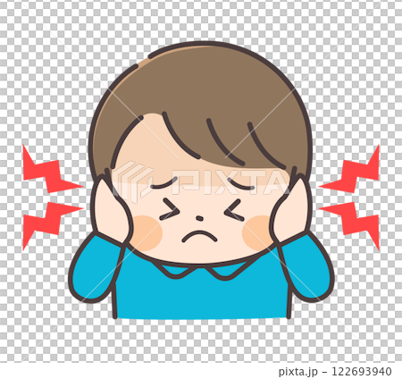 男孩用雙手摀住耳朵 122693940