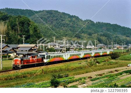 2006年 山陰本線を走るDD511183ユウユウサロン岡山 2006年 山陰本線を走るDD511183ユウユウサロン岡山 122700395