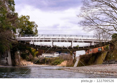 周辺風景　清流風景　夫婦岩「恋愛成就・家内安全・五穀豊穣」巨大なパワースポット(山都町馬見原) 122700526