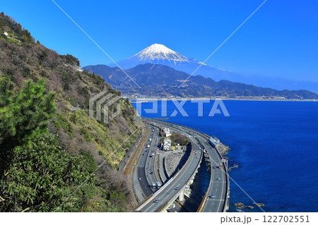 【静岡県】薩埵峠から見た富士山 122702551