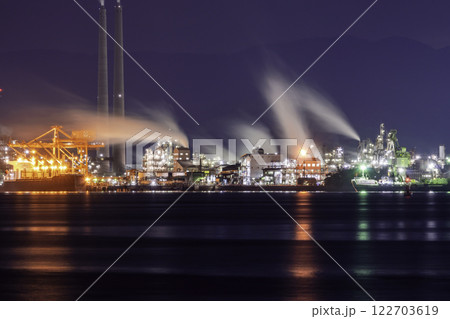 周南工場夜景　トクヤマ　徳山製造所　山口県周南市 122703619