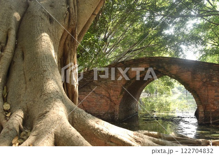circle bridge at Borom Phuttharam temple ancient and historical in Thailand 122704832